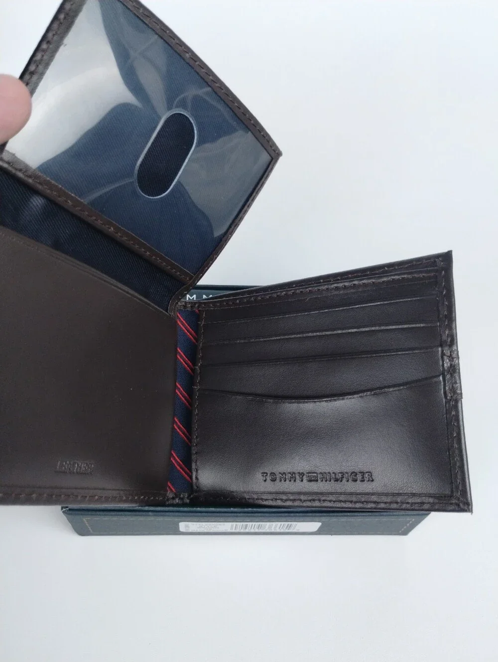 Tommy Hilfiger Mens Genuine Leather Passcase Wallet Ranger Bifold Brown